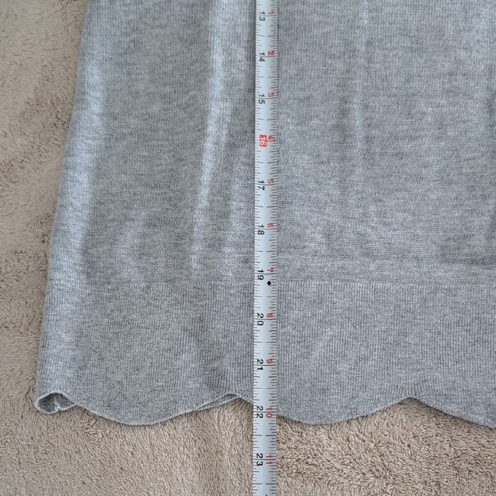 NWT Banana Republic Light Gray Knit Vest Sweater Top, Size XS - Picture 5 of 7